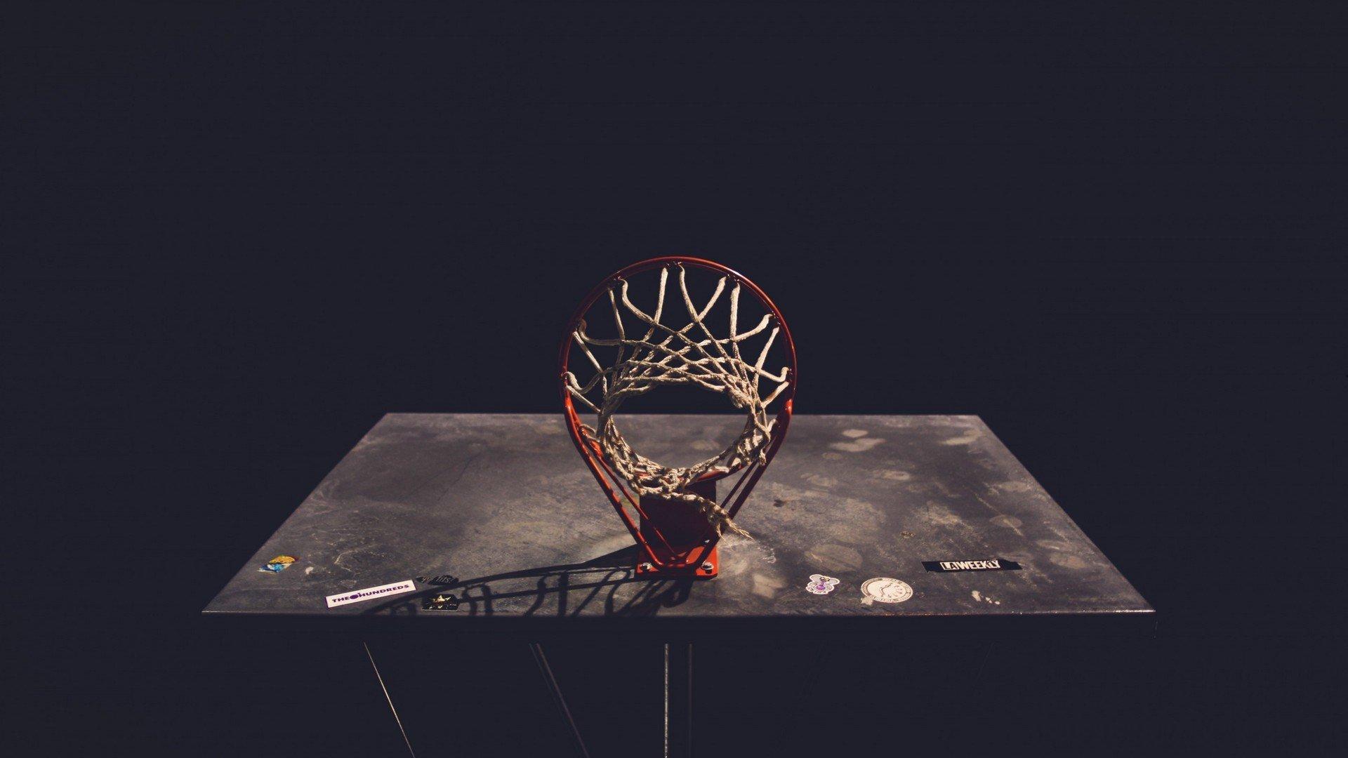 隆加里独家,巴萨锁定未来防线支柱,19岁乌拉圭左闸帕西菲科加盟在即